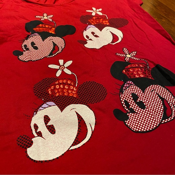 Minnie Mouse Red V-neck T-shirt size medium - Picture 3 of 8